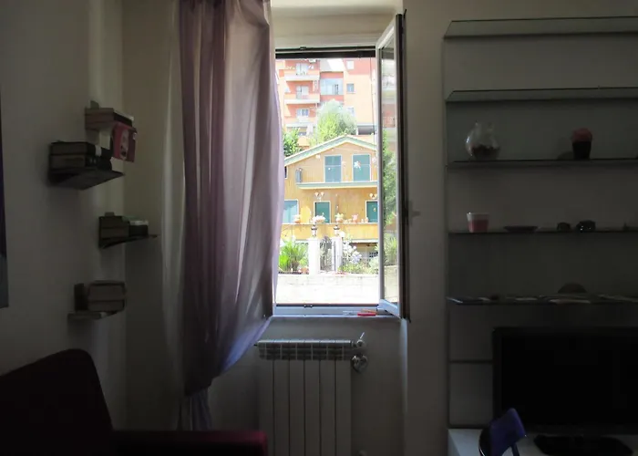 A.b Battistini Short Let's * Rom